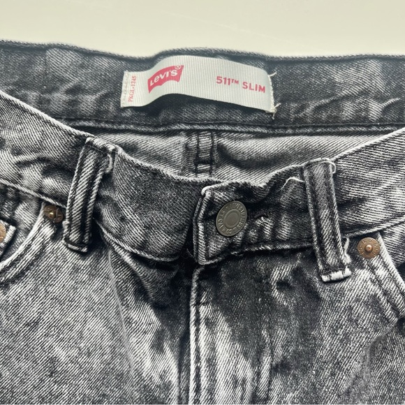 LEVIS Black 511 Slim Distressed Shorts Size 14 - Picture 5 of 8